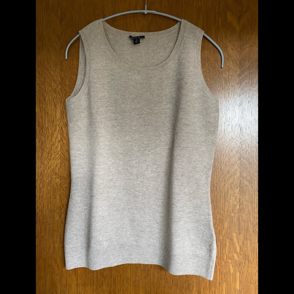 Sleeveless sweater by Lafayette 148 - Cashmerino